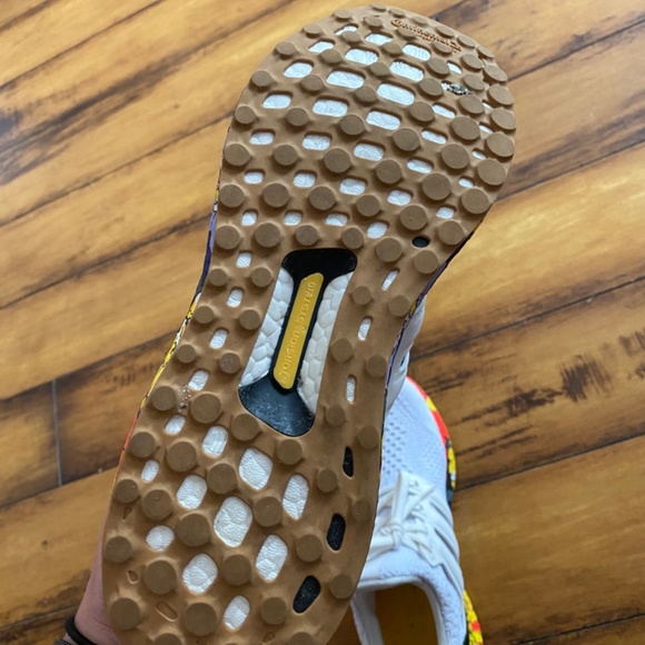 Ultraboost DNA 5 Shoes - Picture 2 of 3